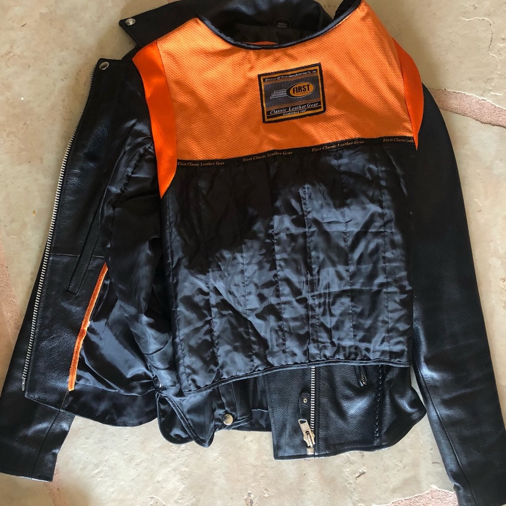 Motorcycle leather jacket - Picture 4 of 4